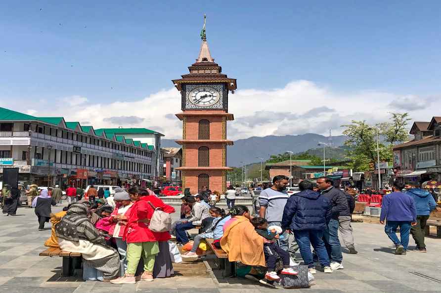 Sunny day in Srinagar