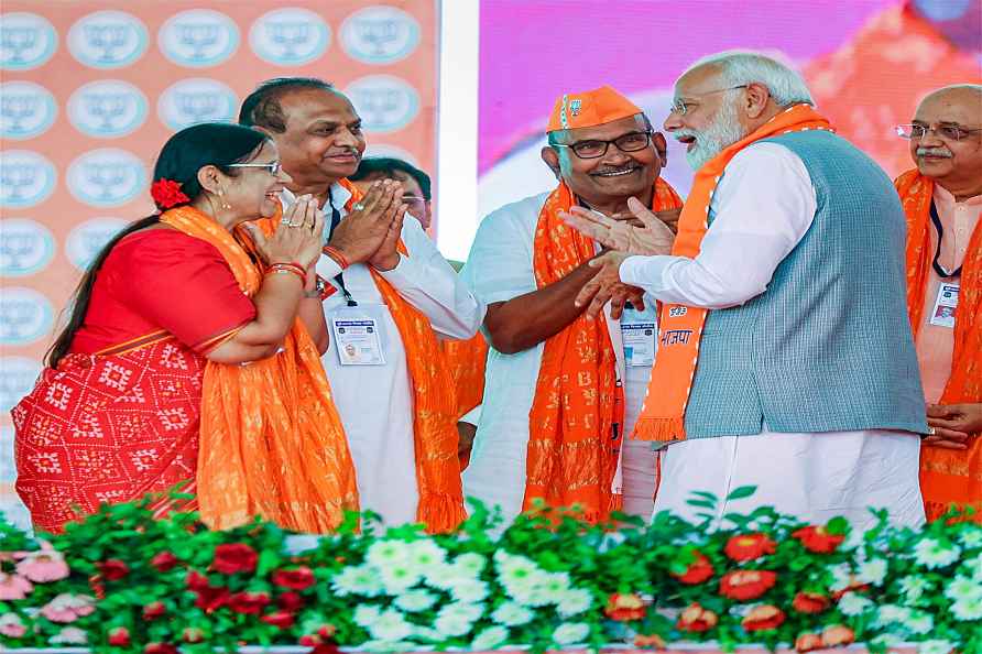 PM modi campaigns in Gujarat