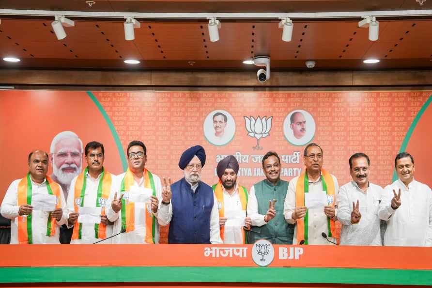 Congress leaders join BJP