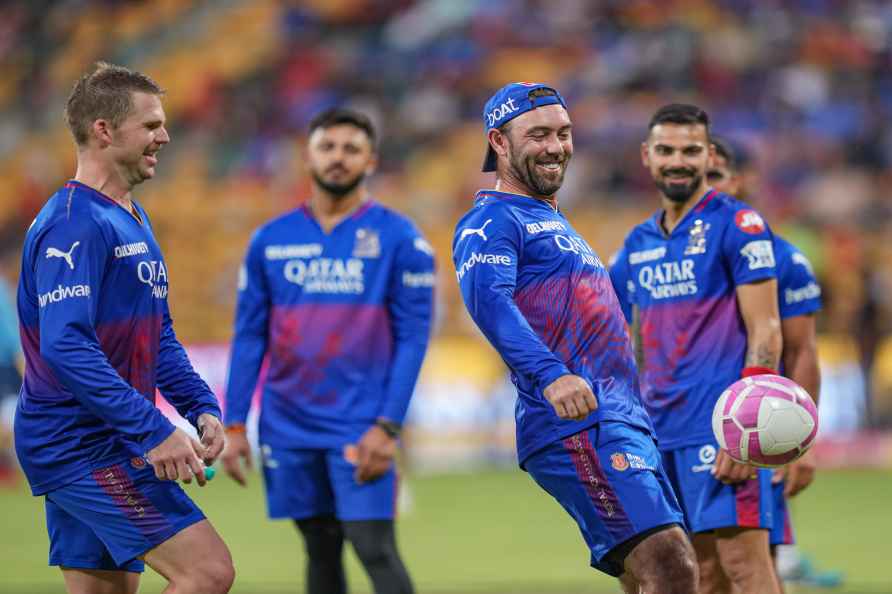 Bengaluru: Royal Challengers Bengaluru player Glenn Maxwell and ...