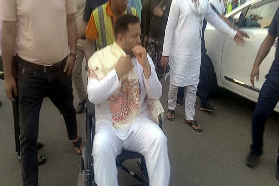 Tejashwi Yadav arrives at Patna Airport