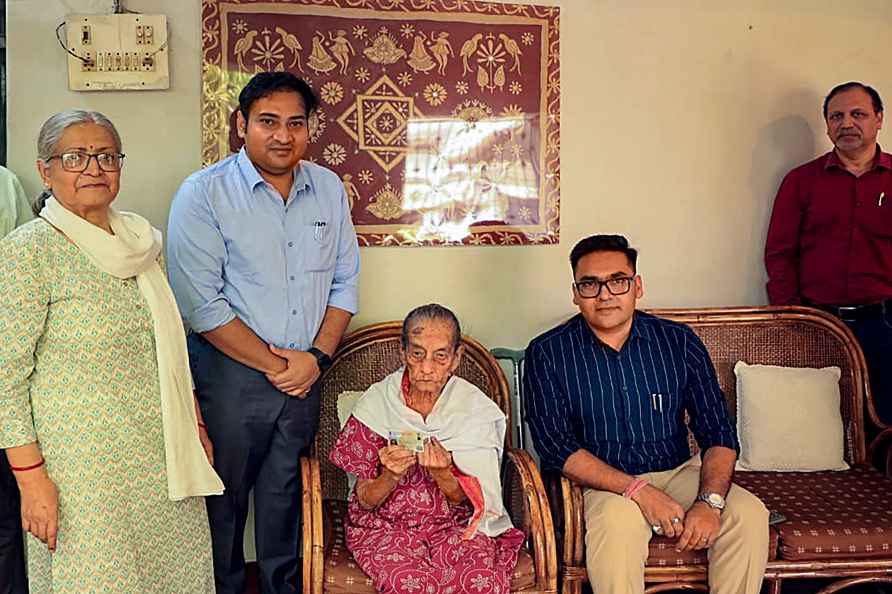 101 year old Bela Sen votes