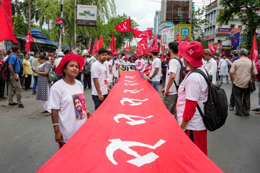 Kolkata: CPI(M) supporters during a road show for Lok Sabha polls...