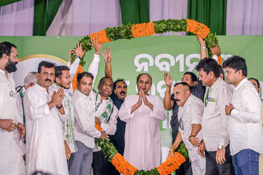 CM Naveen Patnaik campaigns in BBSR