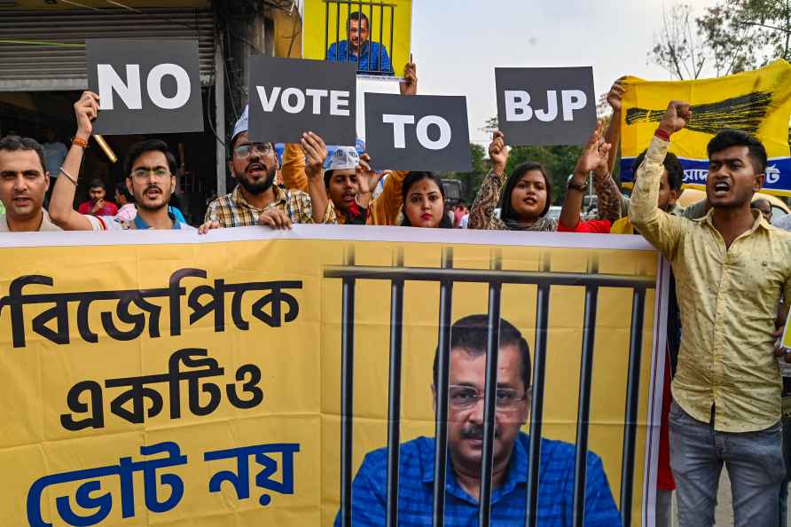 AAP's 'No Vote to BJP' campaing in Kolkata