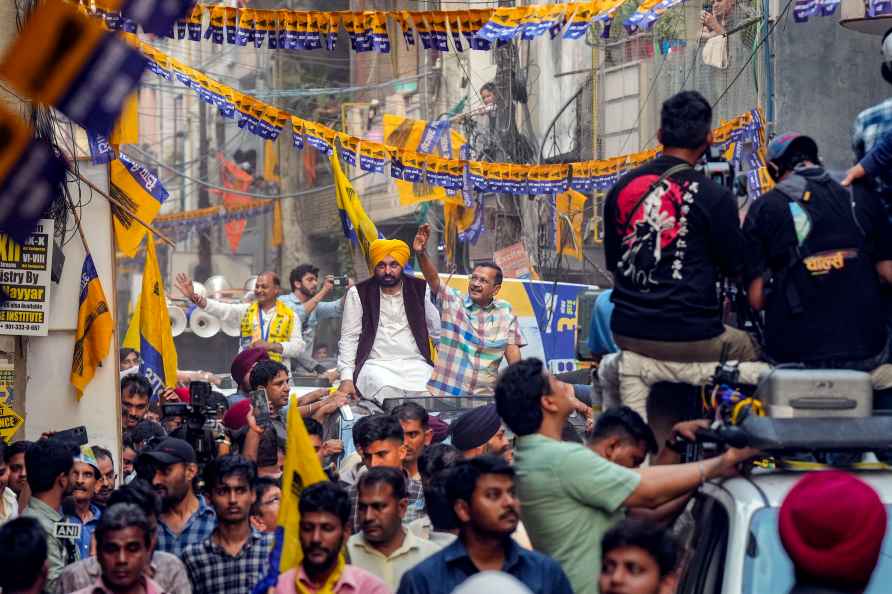 CM Kejriwal, Bhagwant Mann campaigns in Delhi