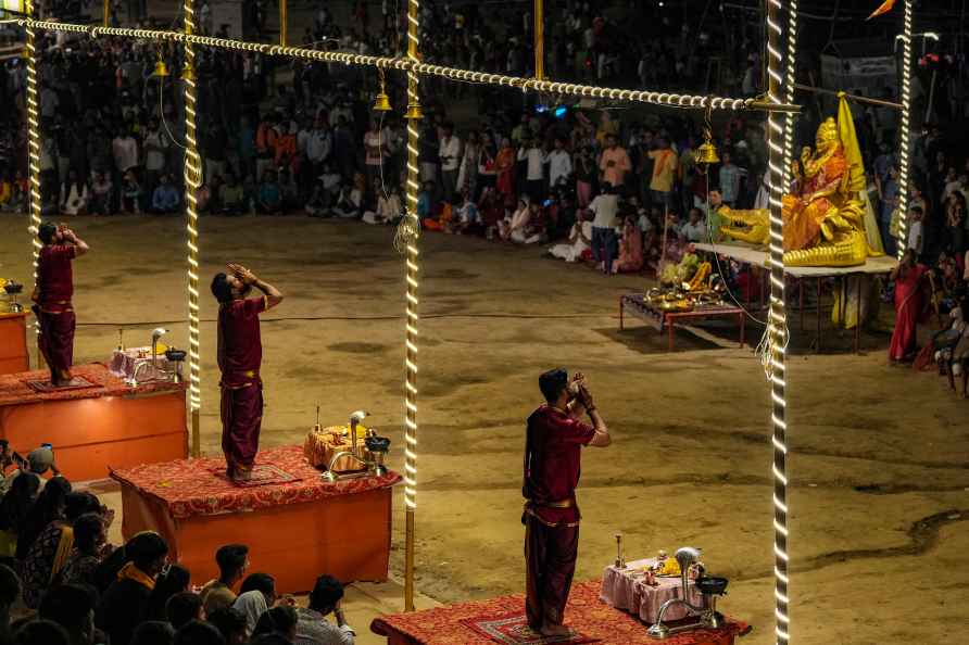 Ganga aarti at Assi Ghat