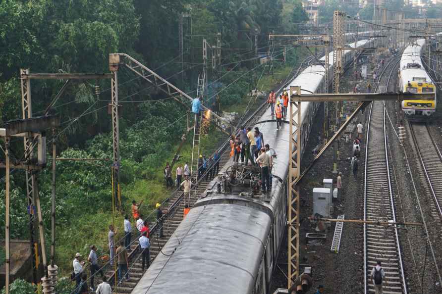 Thane: Overhead equipment pole got bent