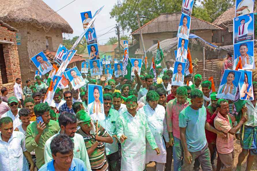 LS Polls: TMC procession in Birbhum