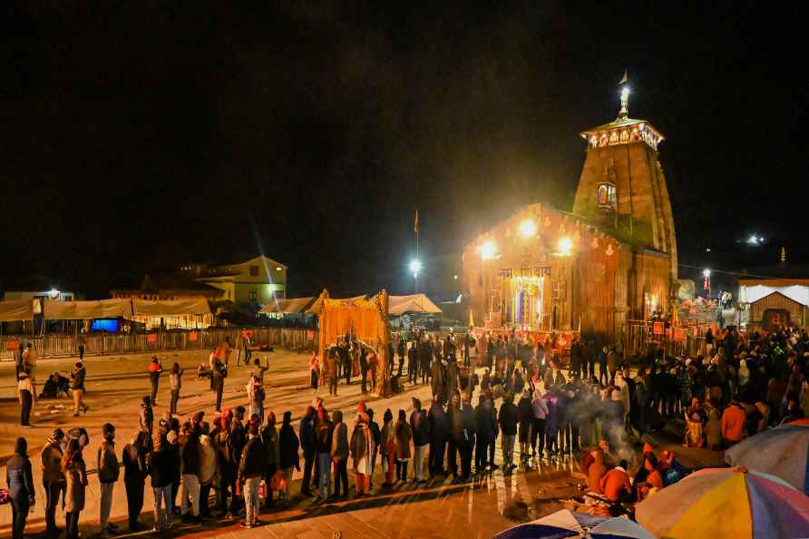 Devotees at Kedarnath Temple