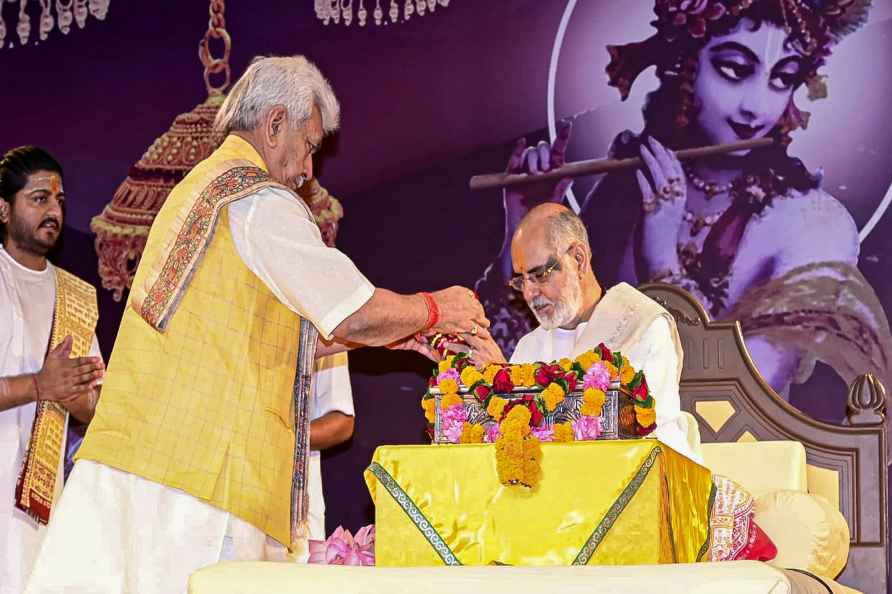 Manoj Sinha attends Shrimad Bhagavat Katha