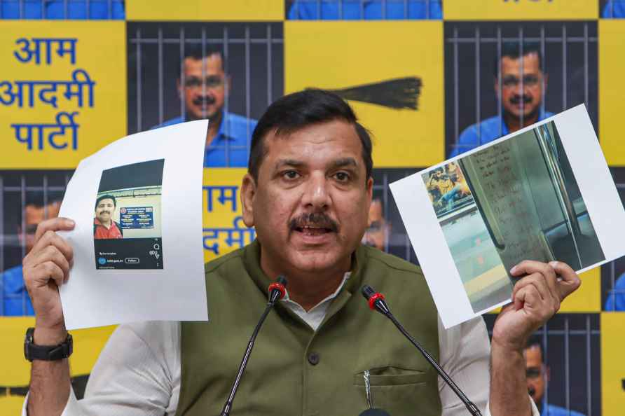 New Delhi: Aam Aadmi Party (AAP) leader Sanjay Singh addresses a...