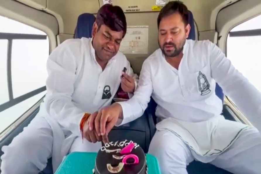 Tejashwi Yadav celebrates 200th election rally