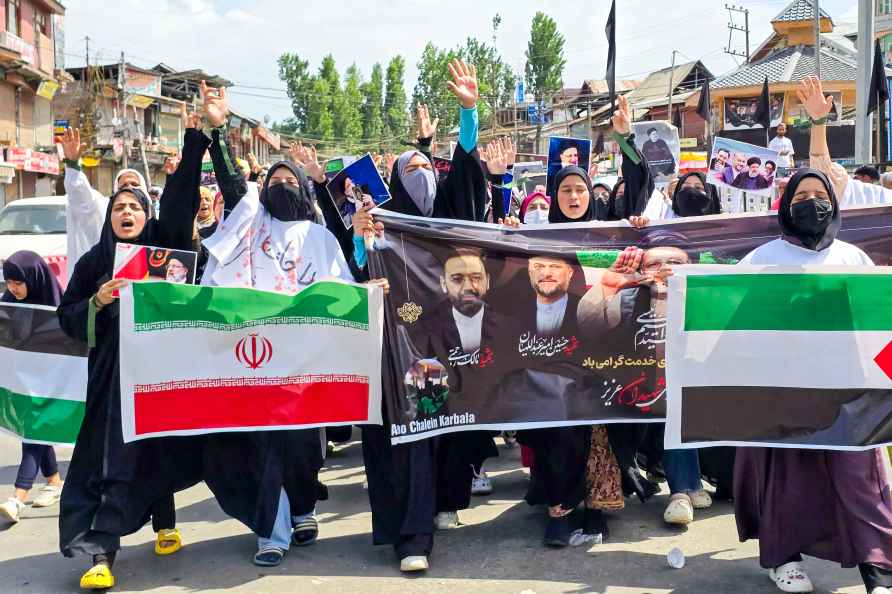 Shias in Kashmir mourn Raisi's death