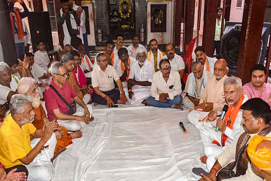 EAM Jaishankar in Varanasi