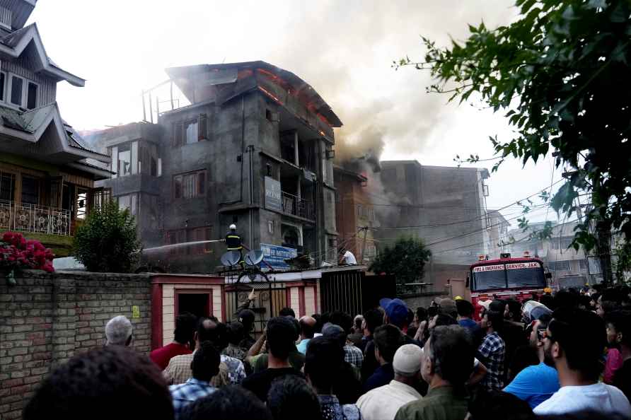 Fire in commercial building in Srinagar