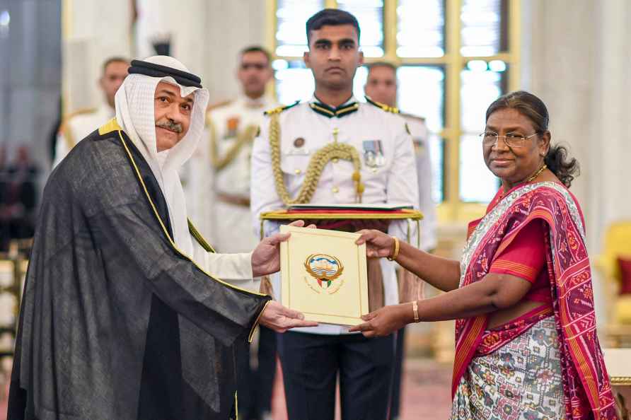 Prez Murmu accepts credentials in Delhi