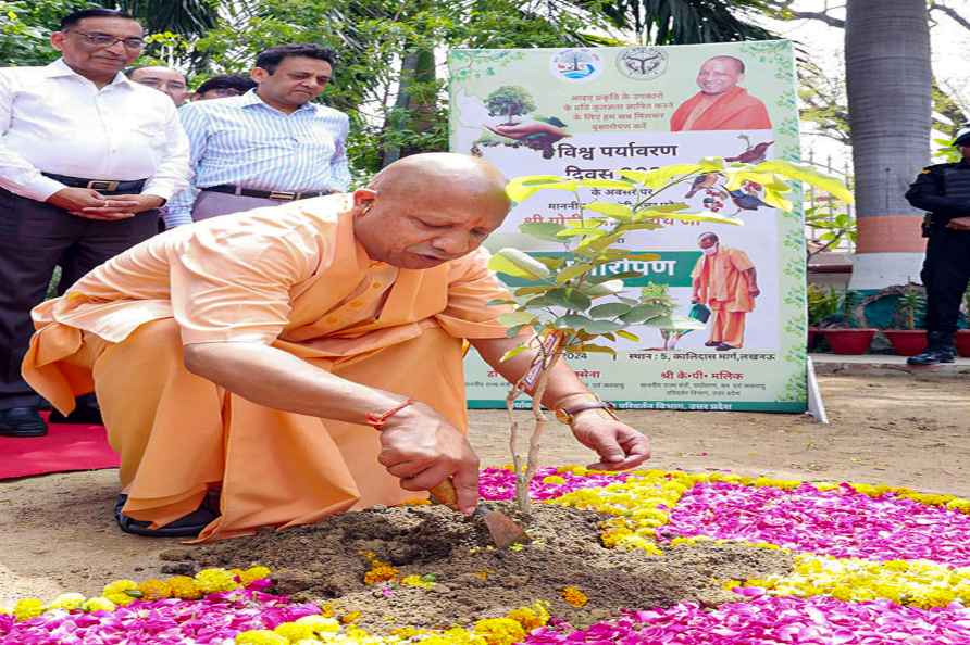 Adityanath celebrates Wold Environment Day