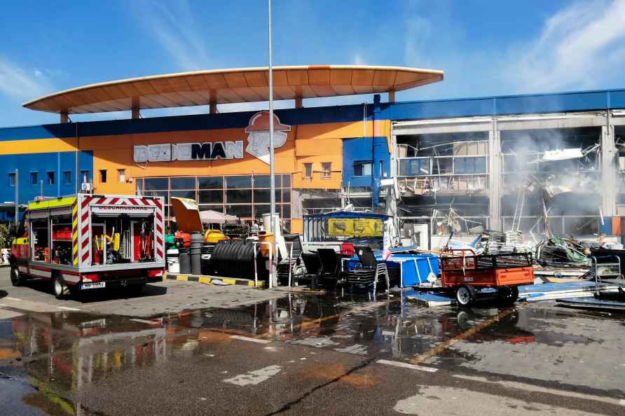 Explosion at a chain DIY store in Botosani