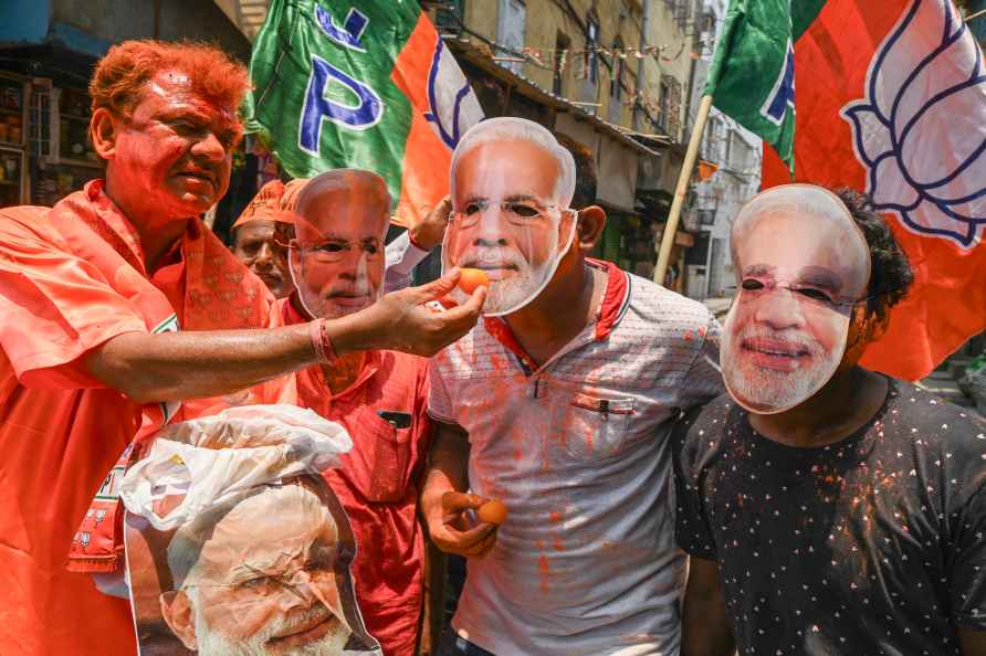 Celebration ahead of Modi's oath ceremony as PM