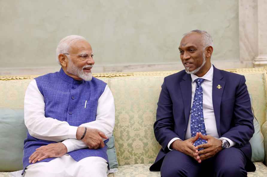 PM Modi with Maldives Prez Mohamed Muizzu