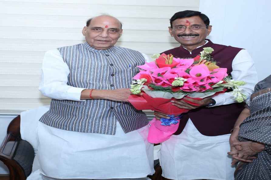 Rajnath Singh, Sanjay Seth meet