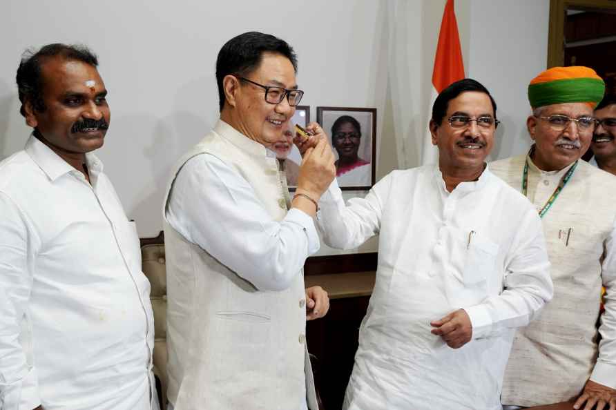 Kiren Rijiju takes charge as EAM