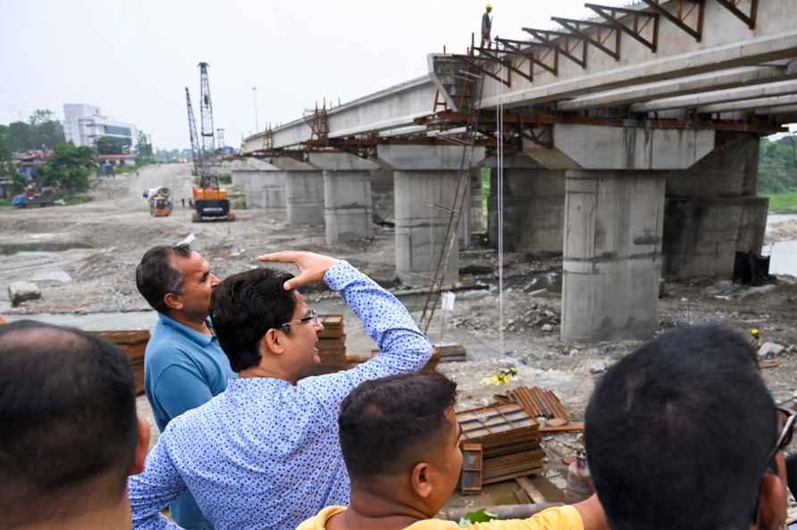 Darjeeling MP visits bridge construction site