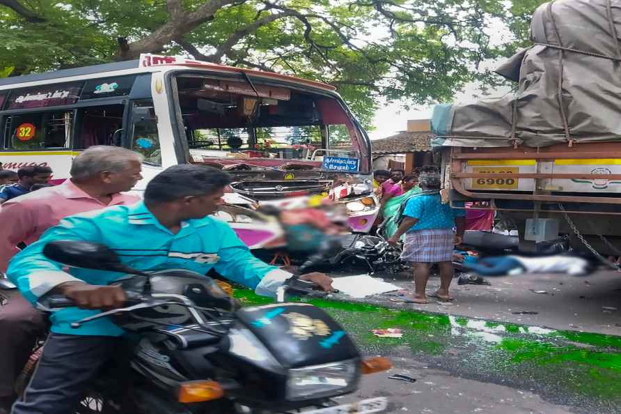 5 killed in road accident near Salem