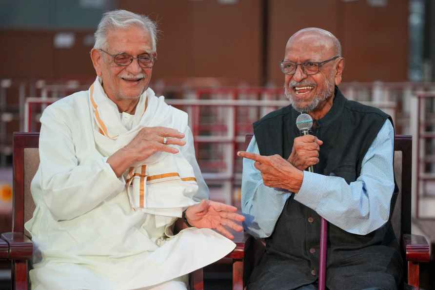 Gulzar, Shyam Benegal at postal cover release