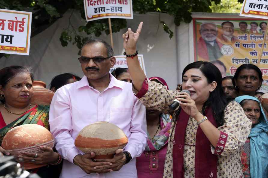 Protest against water crisis in Delhi