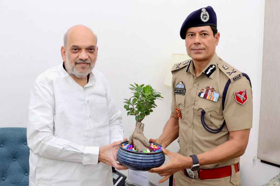 SSB DG meets Amit Shah