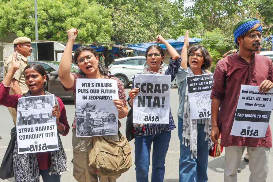 AISA protest over NEET exam row in Delhi