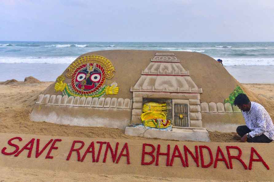 Sudarsan Pattnaik creates sand sculpture at Puri beach