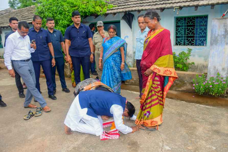 Odisha CM visits his native place