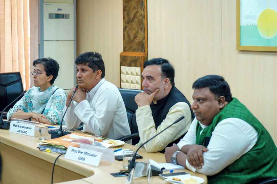 AAP leaders meeting on the waterlogging situation