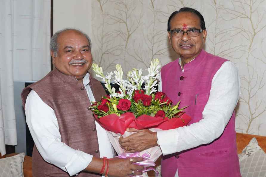 Shivraj Singh Chouhan meets Narendra Singh Tomar