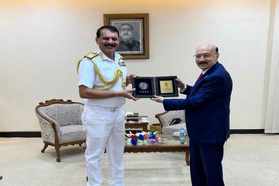 Adm. Dinesh K. Tripathi with Maj. Gen. Tarique Ahmed Siddique (Retd.)