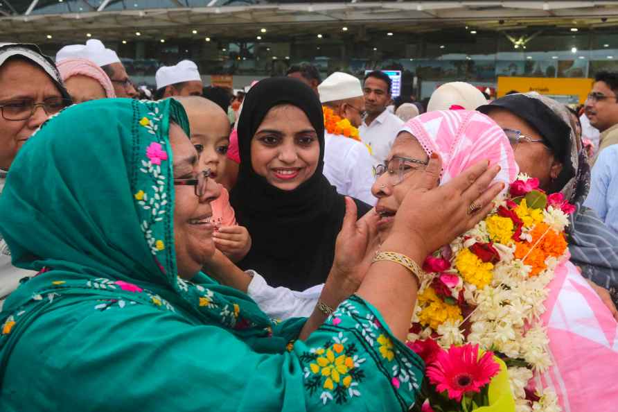 Hajj pilgrims return in Bhopal