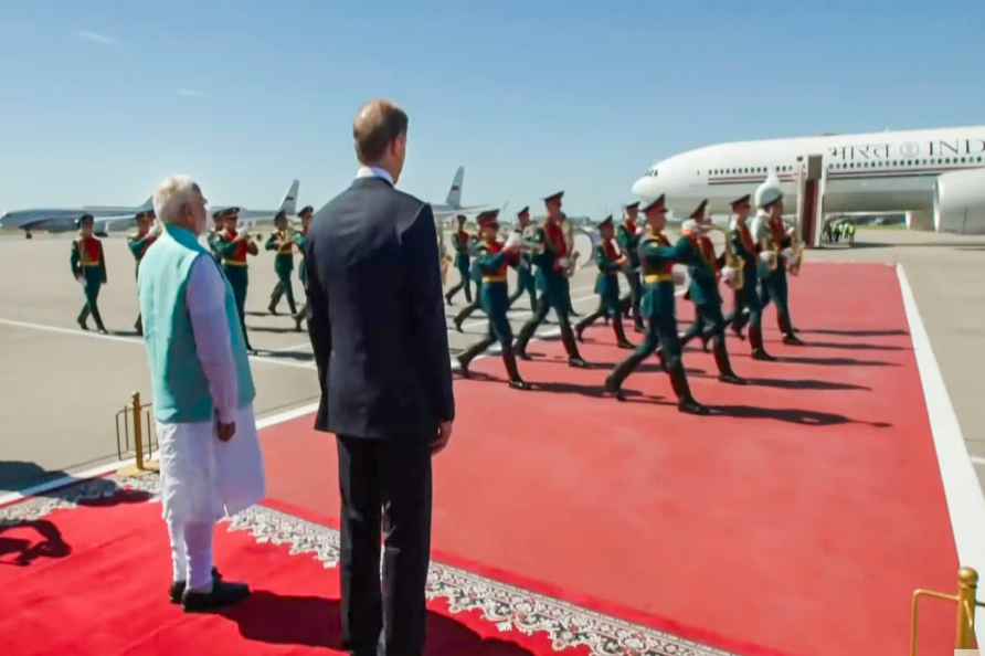 PM Modi arrives in Russia