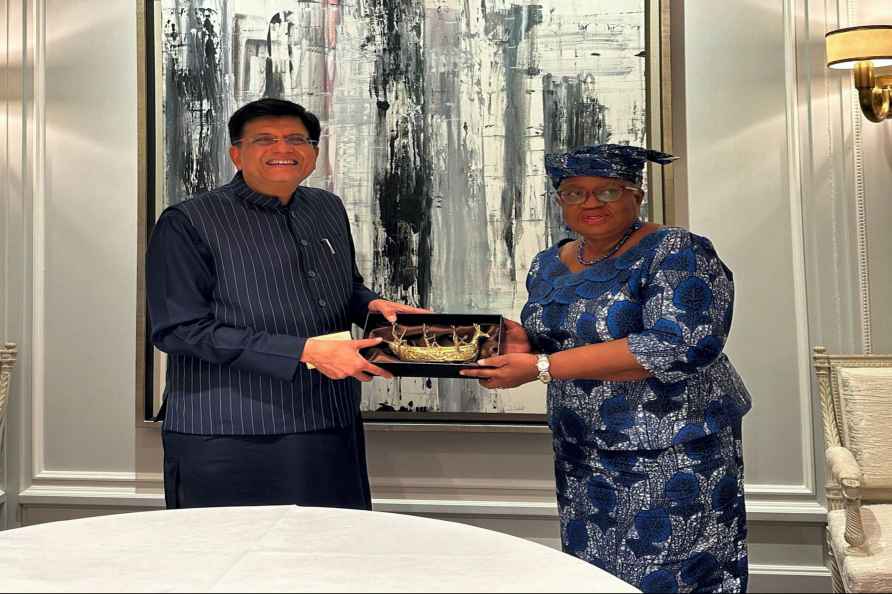 Piyush Goyal with Ngozi Okonjo-Iweala