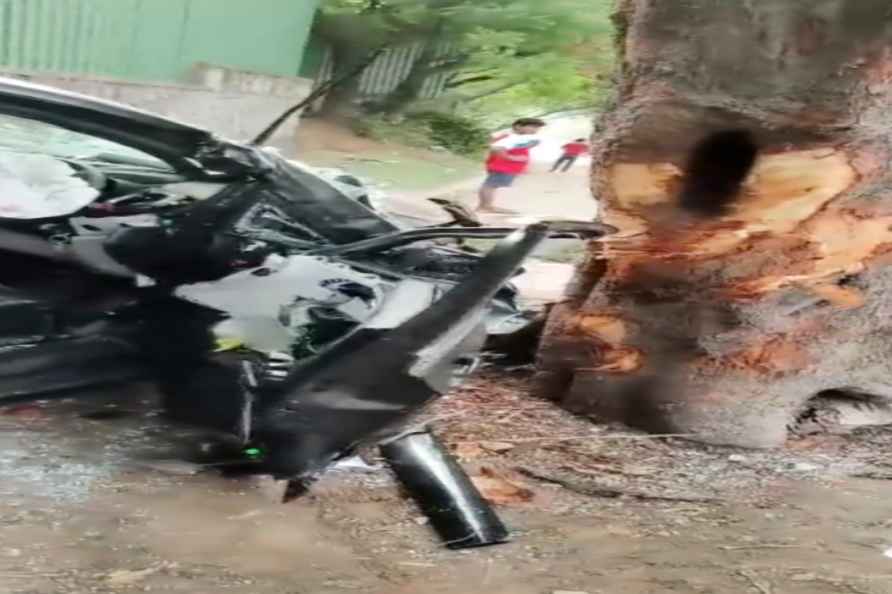 Speeding car kills one in Delhi