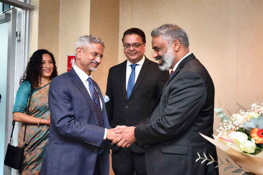 S. Jaishankar with Maneesh Gobin