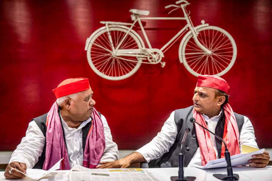 Akhilesh Yadav and Awadhesh Prasad in Lucknow