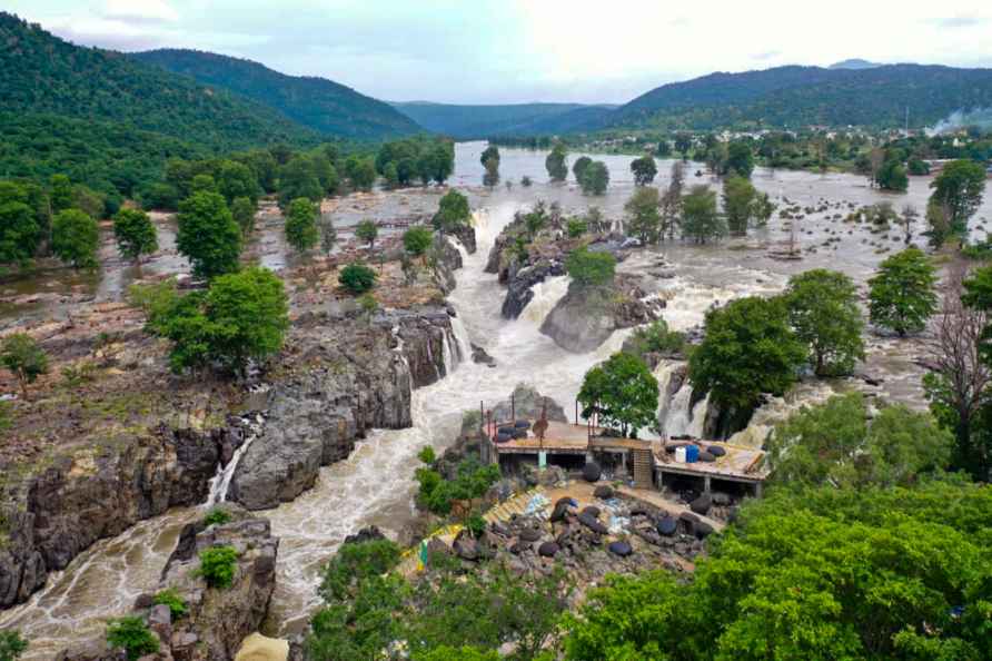 Increased inflow at Hogenakkal