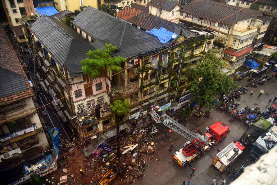 Part of building collapsed in Mumbai