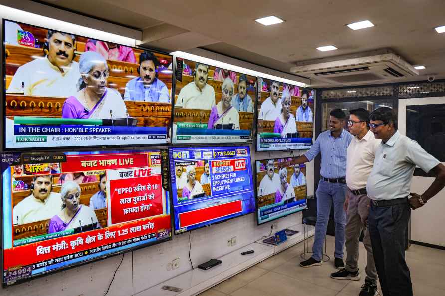 People watch Union Budget 2024-25