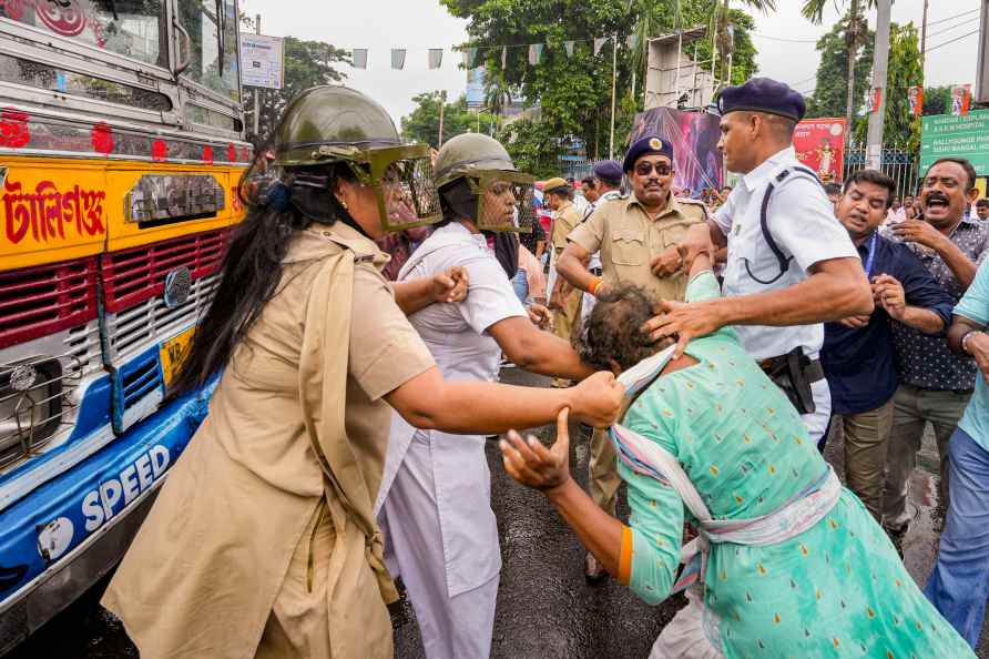 SUCI-C's 12-hour strike in Kolkata