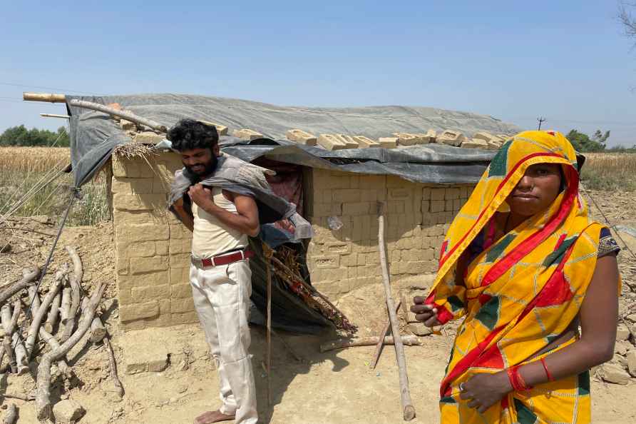 **EDS: TO GO WITH STORY** Aligarh: Brick kiln worker Kalavati along...