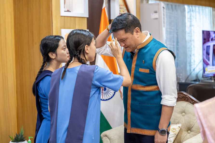 Pema Khandu celebrates Rakshabandhan